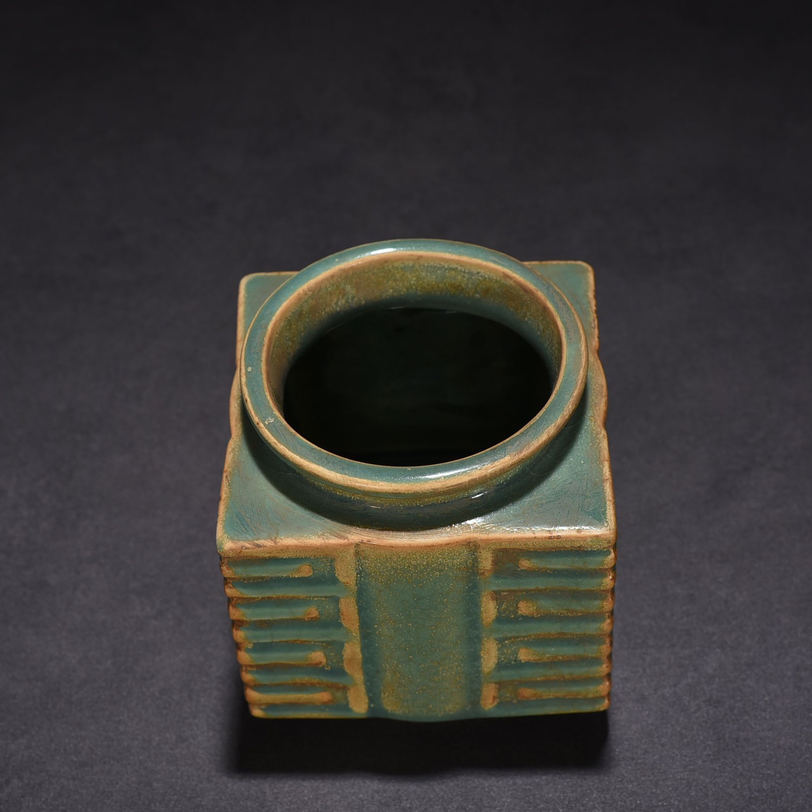 Song Dynasty Longquan kiln plum green glaze Cong style vase