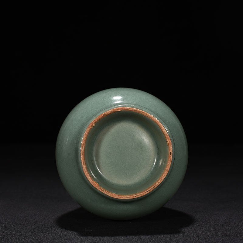Song Dynasty Longquan kiln plum celadon dish-mouth vase