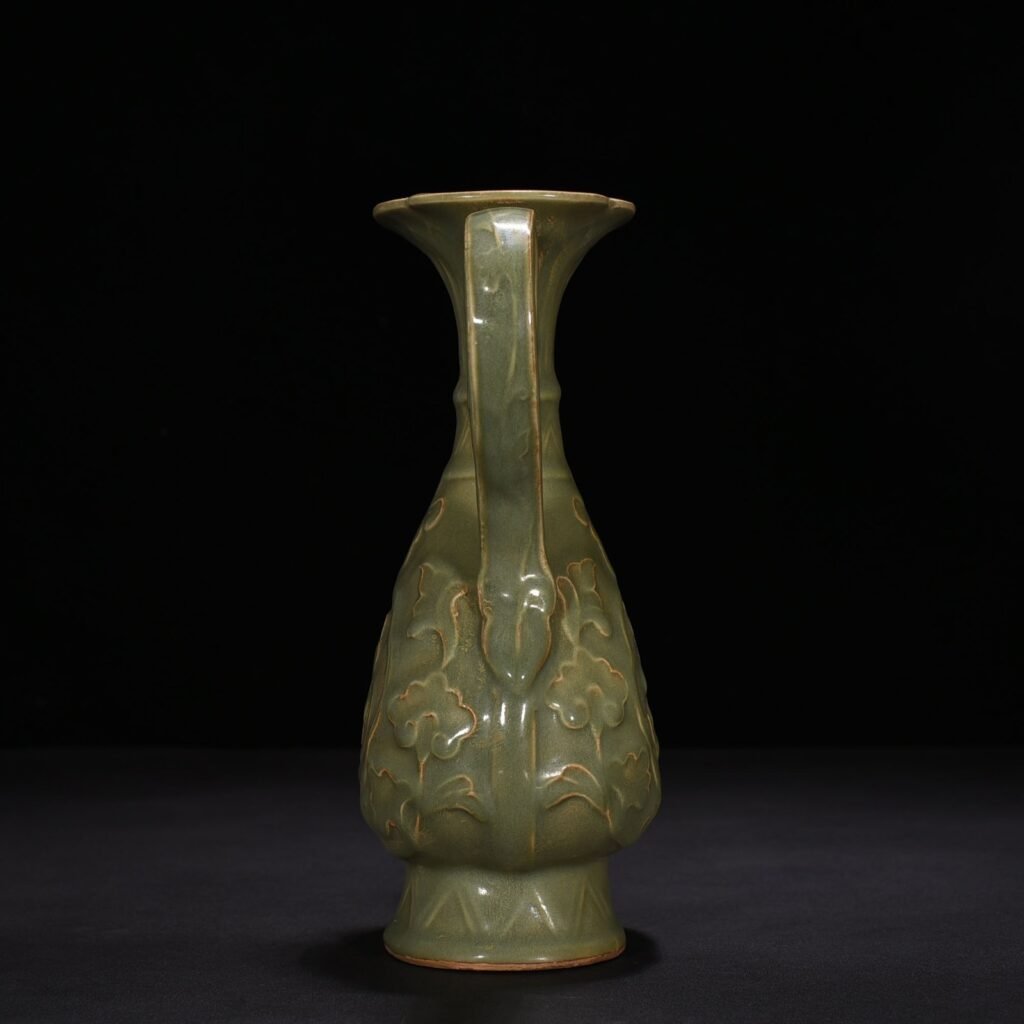 Song Dynasty Longquan kiln plum green glaze Fushou ewer