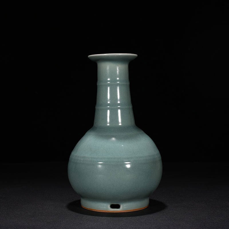 Song Dynasty Plum celadon-glazed vase