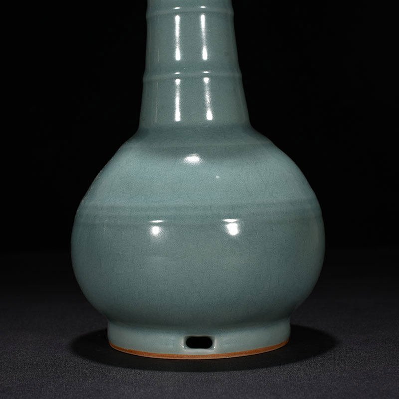 Song Dynasty Plum celadon-glazed vase