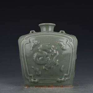 Song Dynasty Longquan kiln plum green glaze dragon pattern four series flat vase