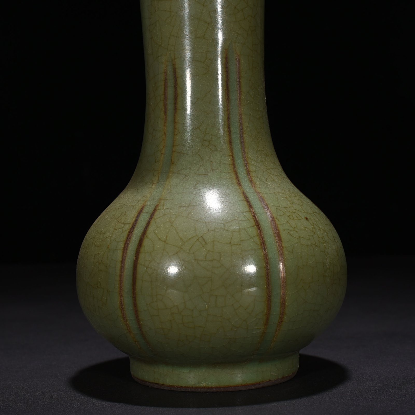 Song Dynasty Longquan kiln melon vase
