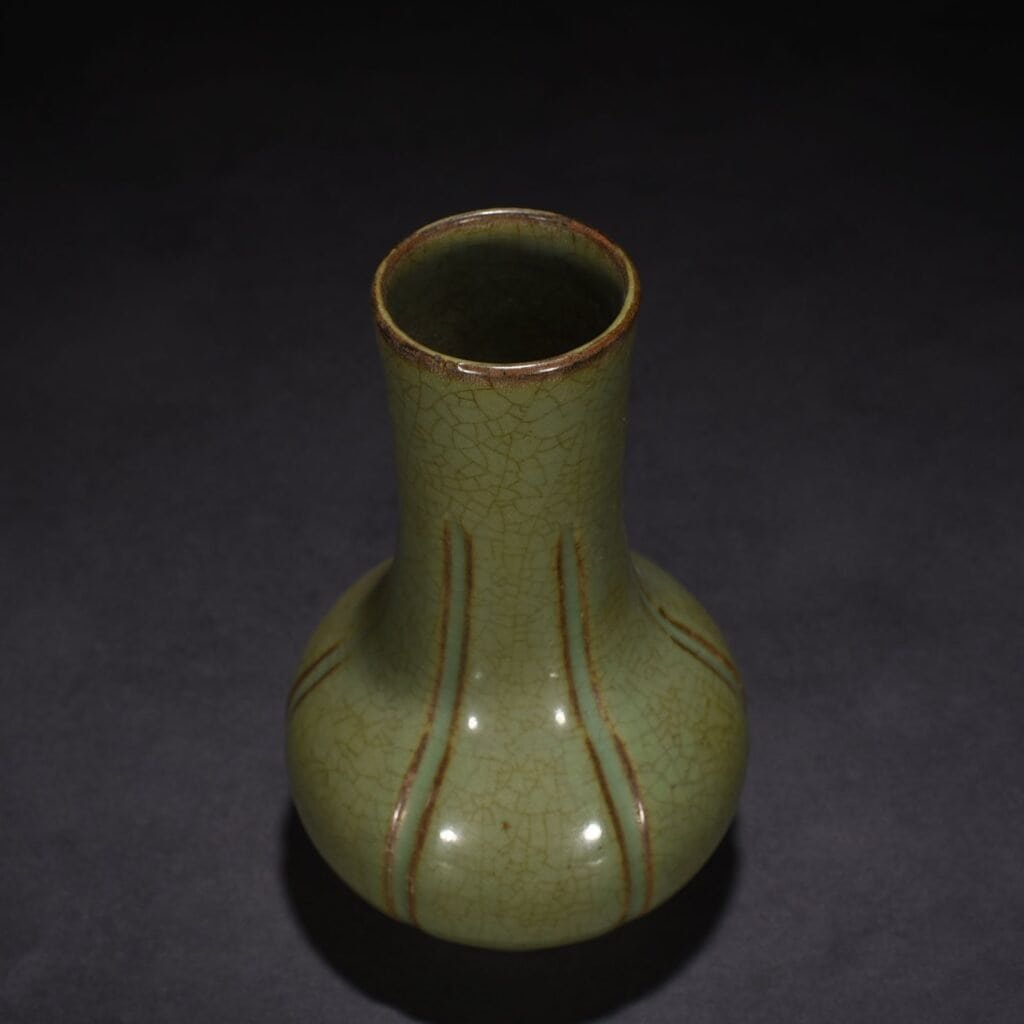 Song Dynasty Longquan kiln melon vase