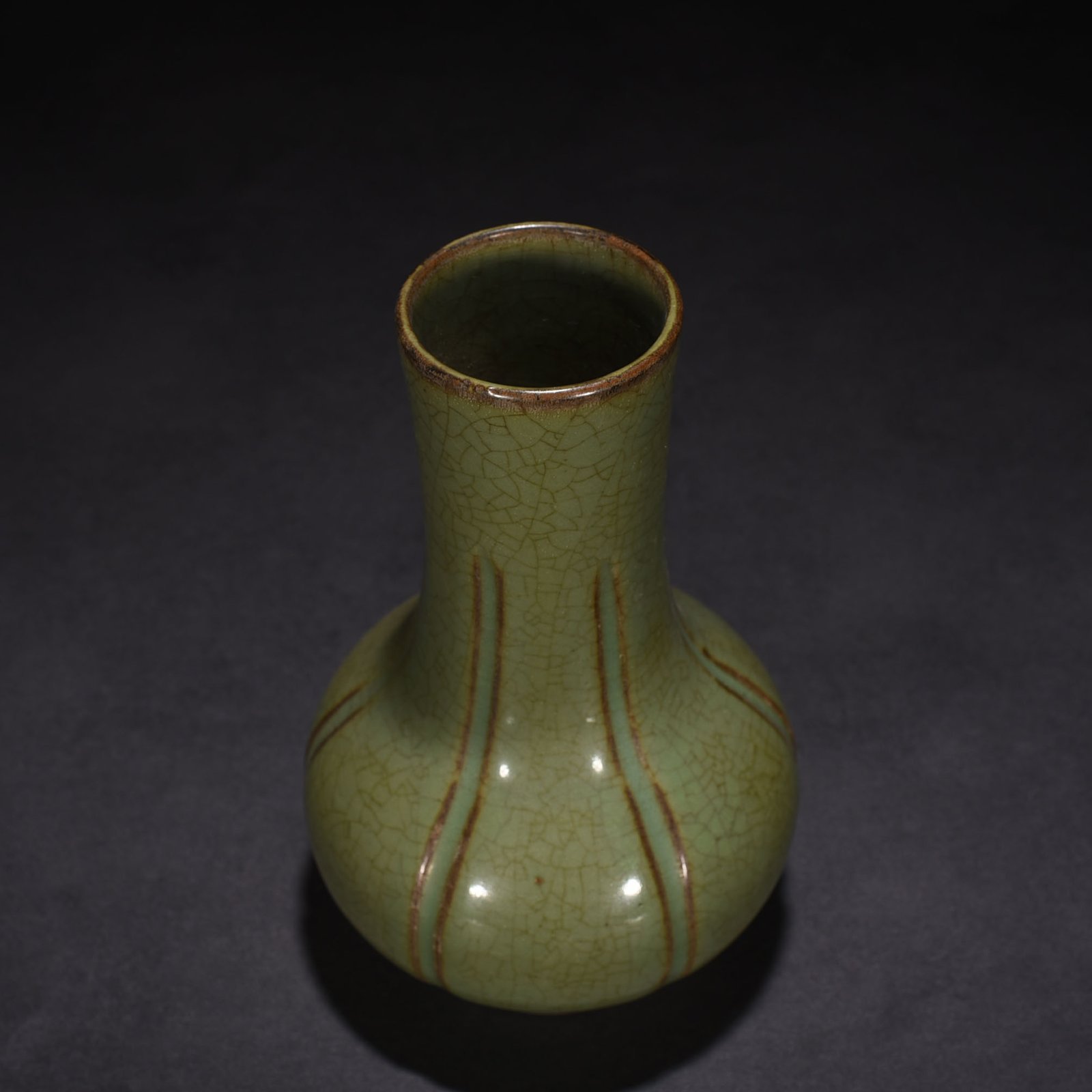 Song Dynasty Longquan kiln melon vase