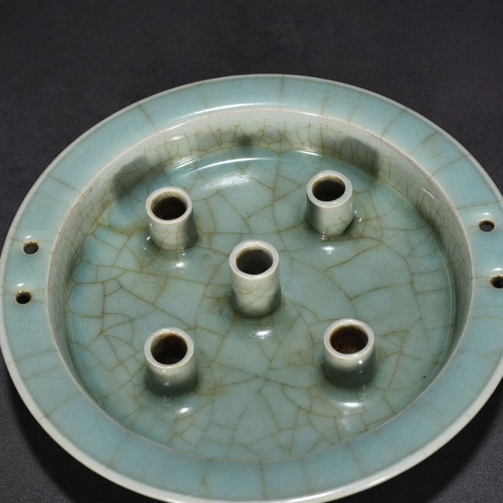 Song Dynasty Longquan kiln pink celadon five-tube lamp