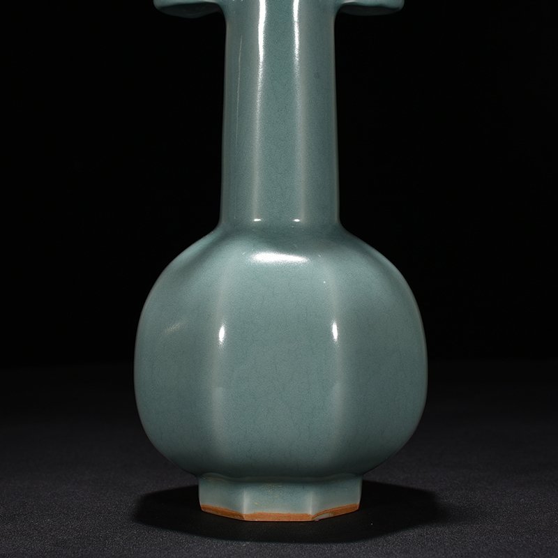 Song Dynasty Longquan kiln pink celadon glaze six-sided through-ear vase