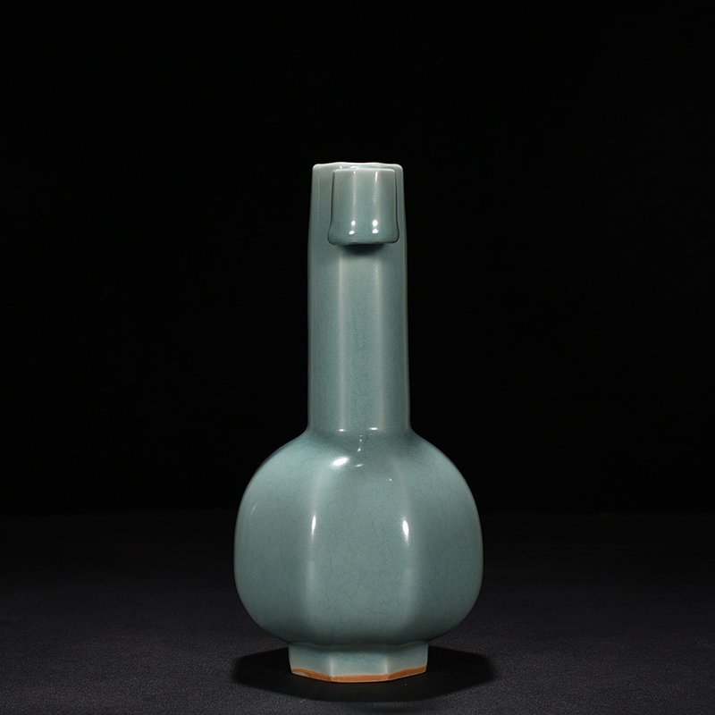 Song Dynasty Longquan kiln pink celadon glaze six-sided through-ear vase