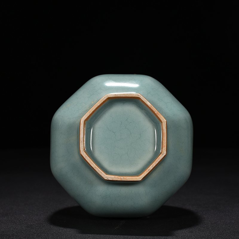 Song Dynasty Longquan kiln pink celadon glaze six-sided through-ear vase