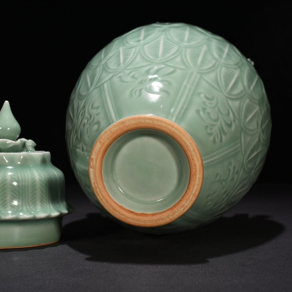 Song Dynasty Longquan kiln pink green glaze five-tube vase with banana leaf pattern