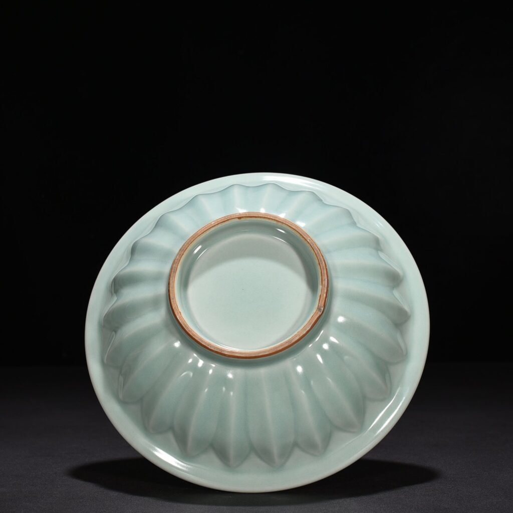Song Dynasty Longquan kiln pink celadon glaze double fish folding rim bowl