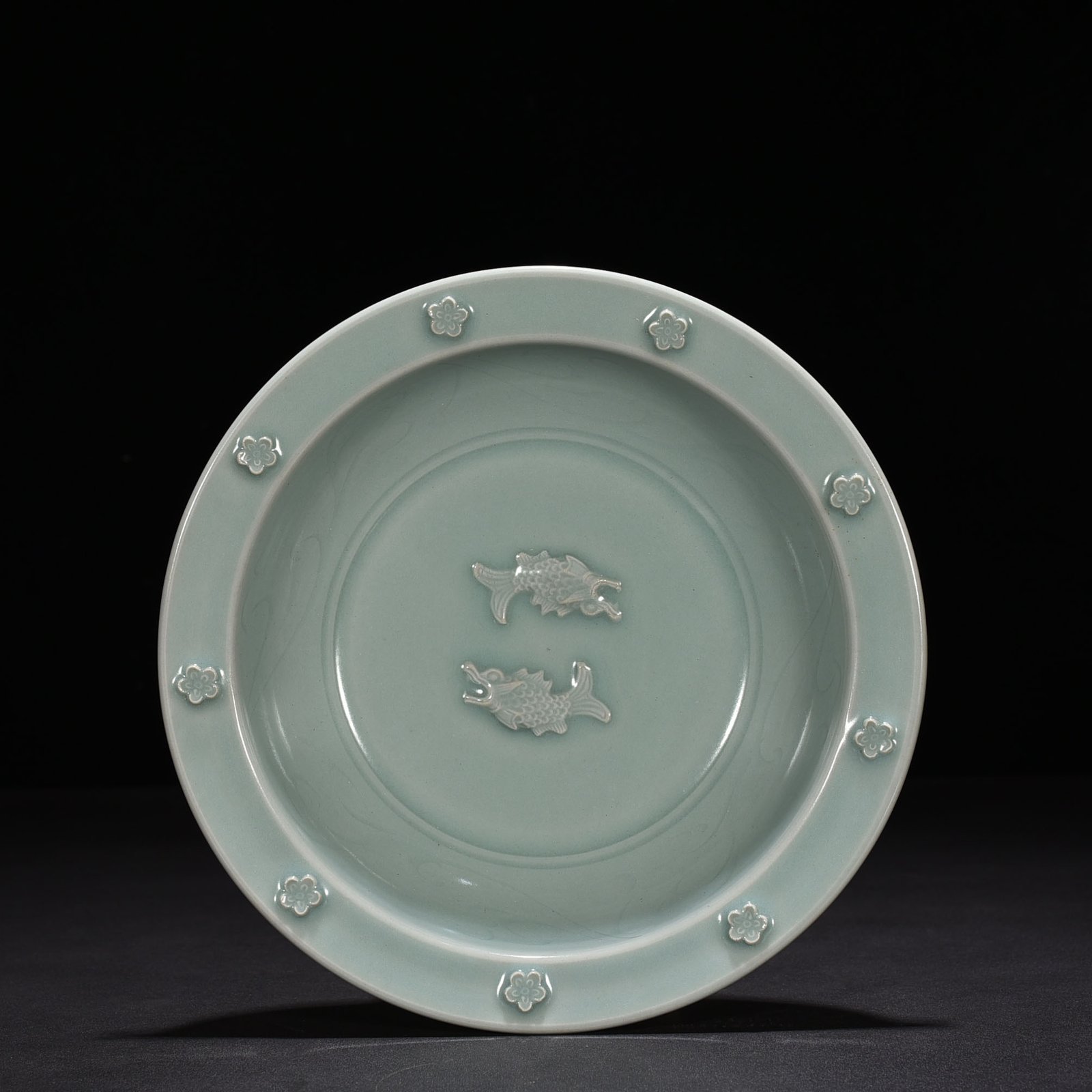 Song Dynasty Longquan kiln pink celadon glaze double fish pattern folded edge plate