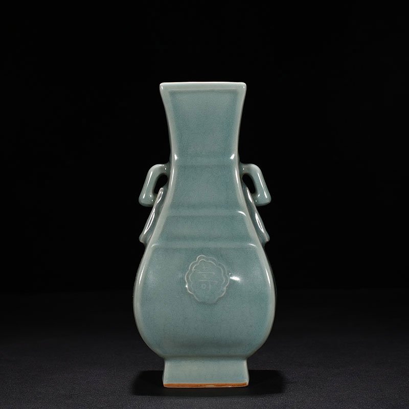 Song Dynasty Longquan kiln pink celadon glaze square vase