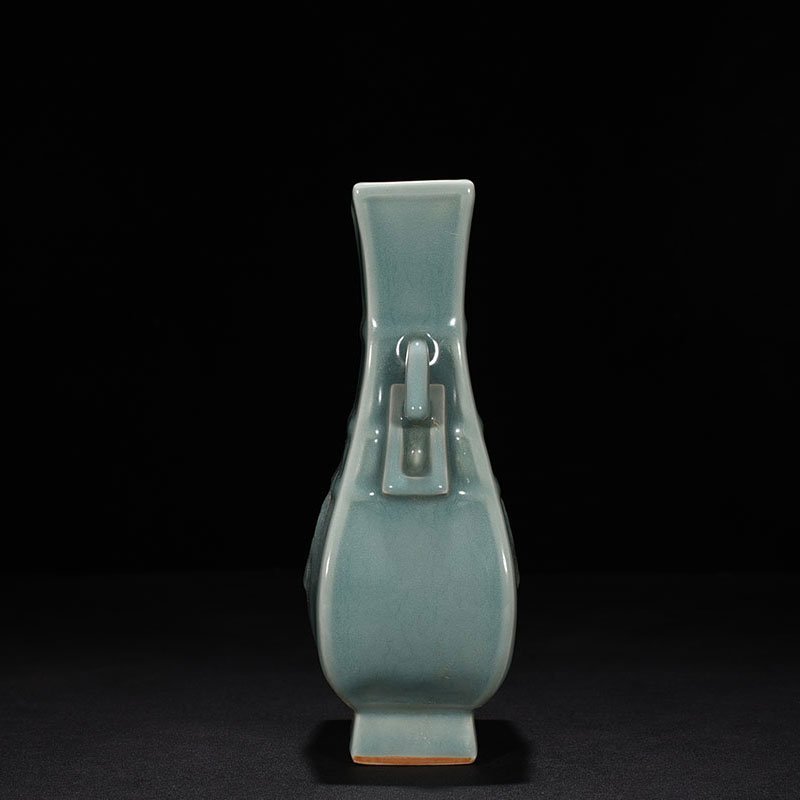 Song Dynasty Longquan kiln pink celadon glaze square vase
