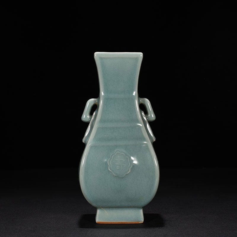 Song Dynasty Longquan kiln pink celadon glaze square vase