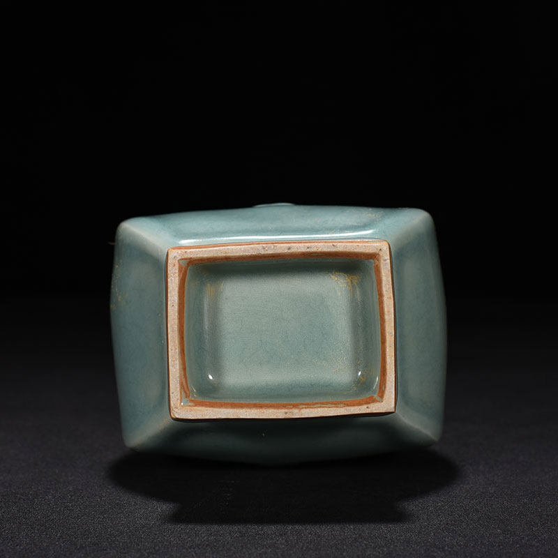 Song Dynasty Longquan kiln pink celadon glaze square vase