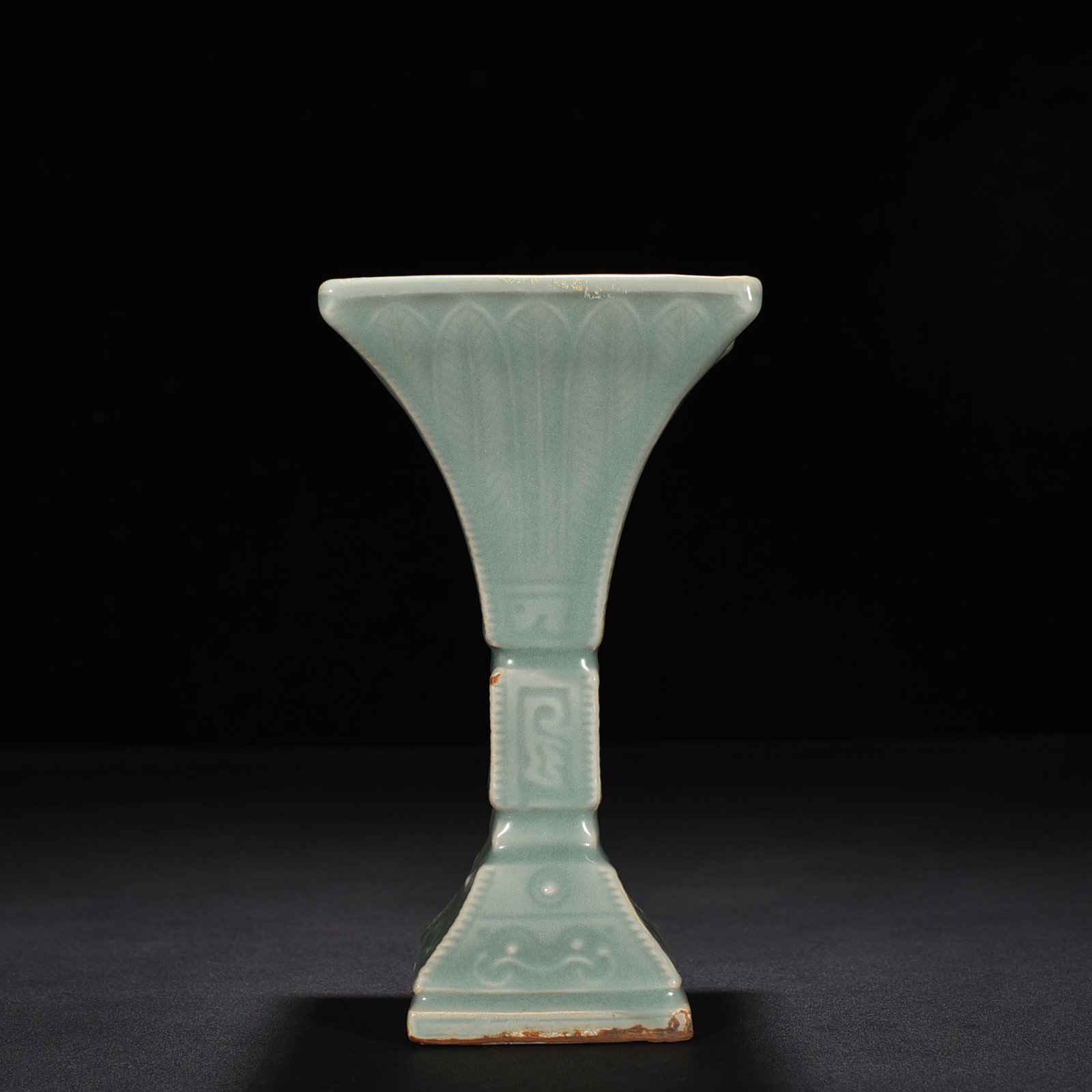 Song Dynasty Longquan kiln pink celadon glaze square flower goblet