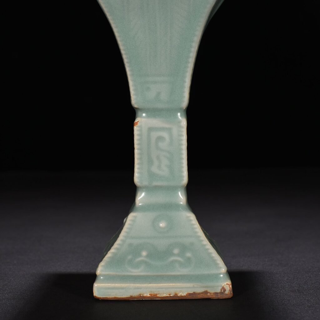 Song Dynasty Longquan kiln pink celadon glaze square flower goblet