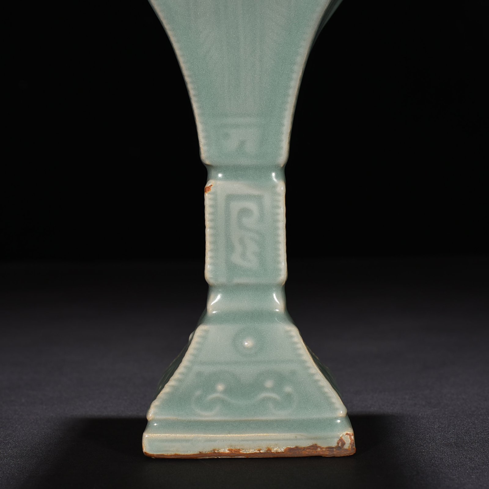 Song Dynasty Longquan kiln pink celadon glaze square flower goblet