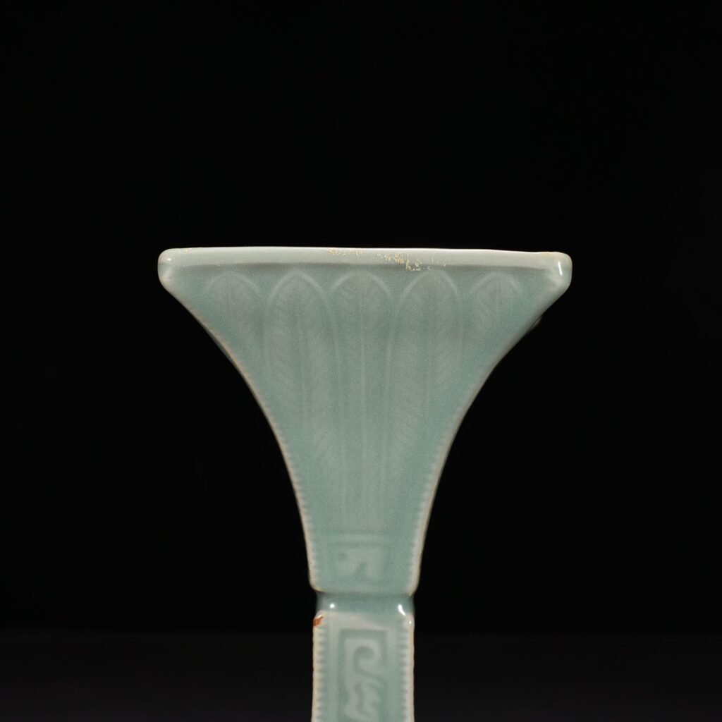 Song Dynasty Longquan kiln pink celadon glaze square flower goblet