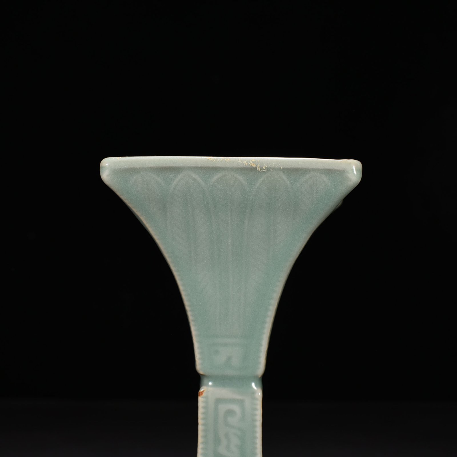 Song Dynasty Longquan kiln pink celadon glaze square flower goblet