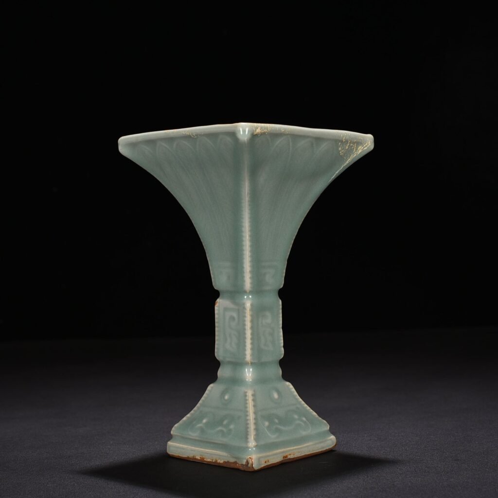 Song Dynasty Longquan kiln pink celadon glaze square flower goblet