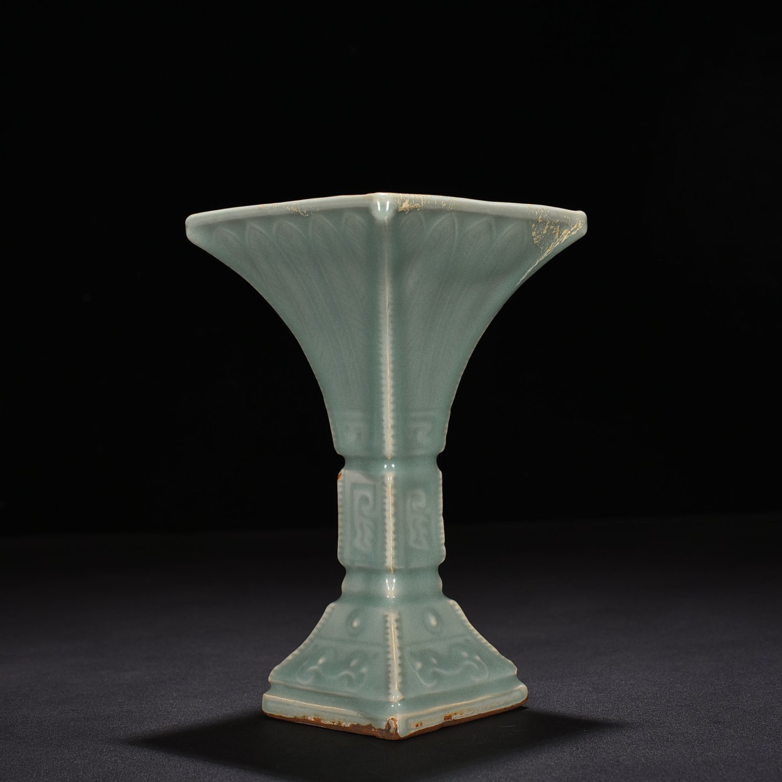 Song Dynasty Longquan kiln pink celadon glaze square flower goblet