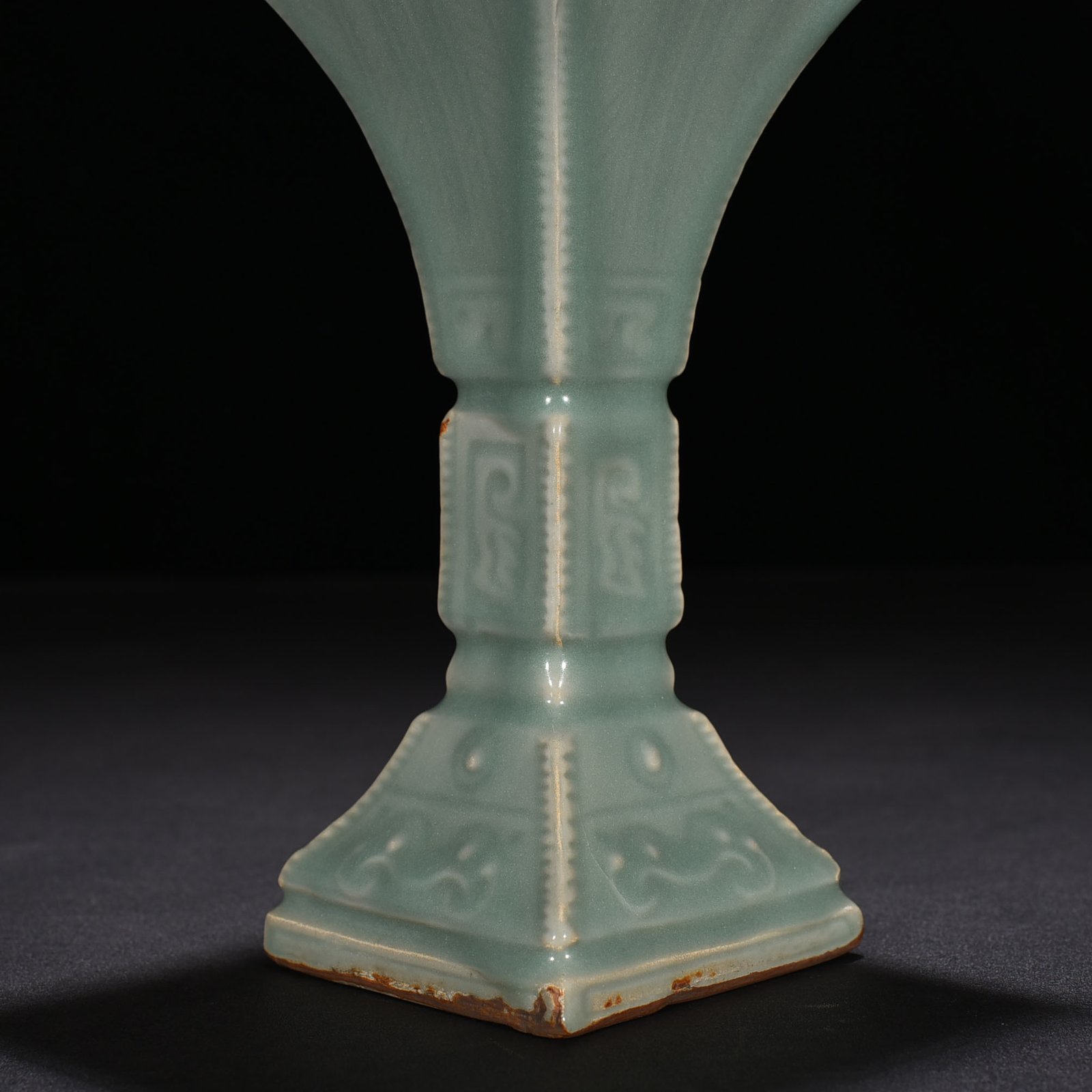 Song Dynasty Longquan kiln pink celadon glaze square flower goblet
