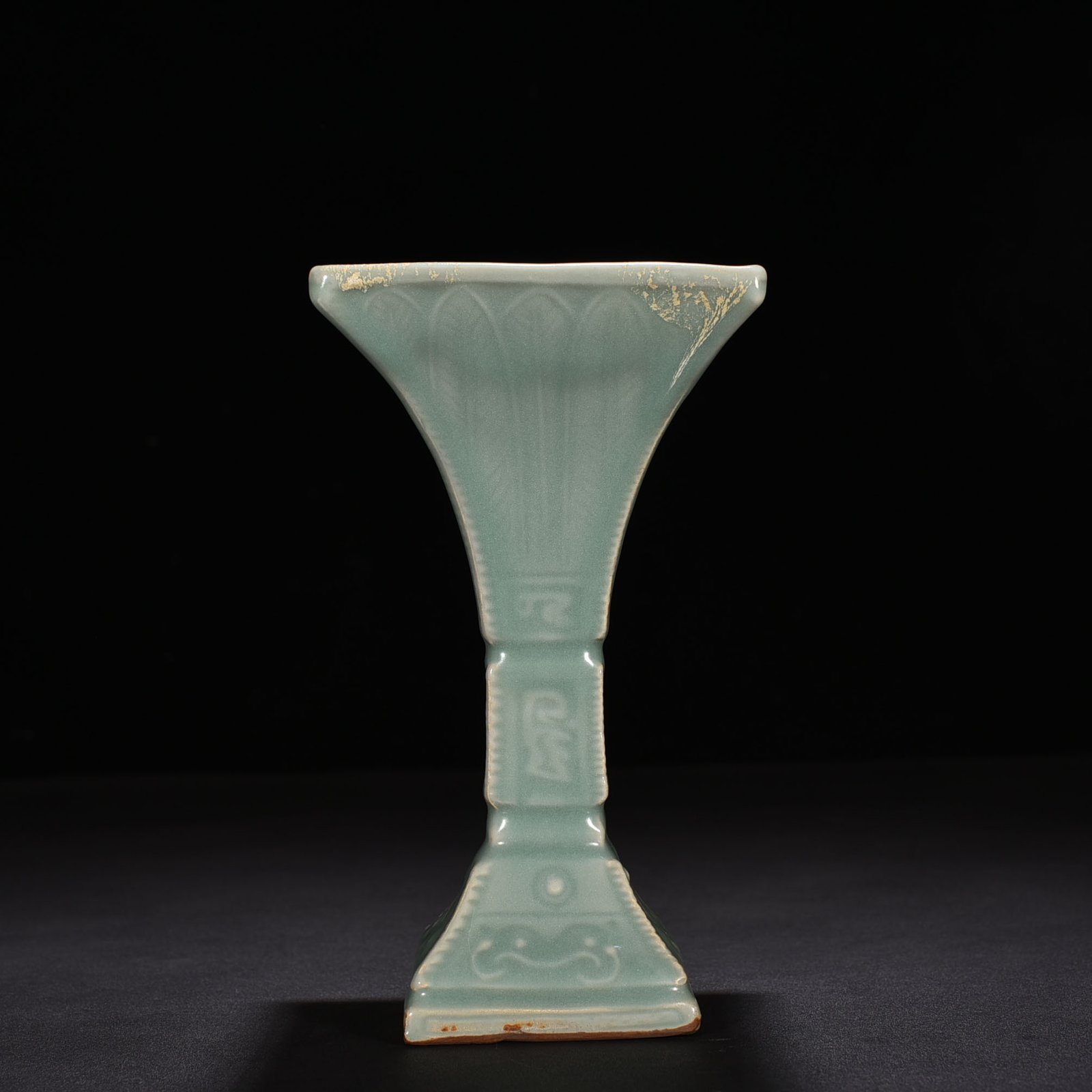 Song Dynasty Longquan kiln pink celadon glaze square flower goblet