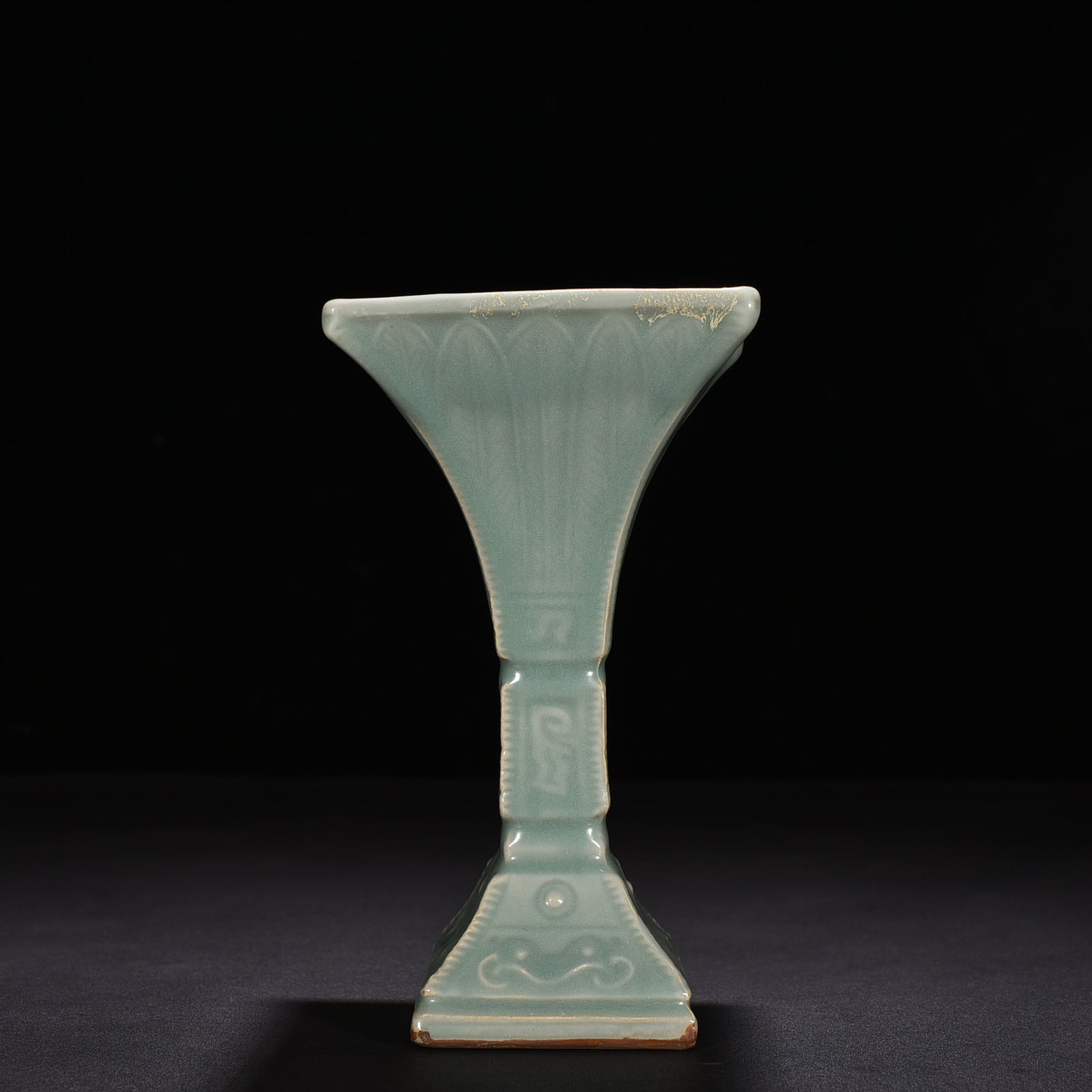 Song Dynasty Longquan kiln pink celadon glaze square flower goblet