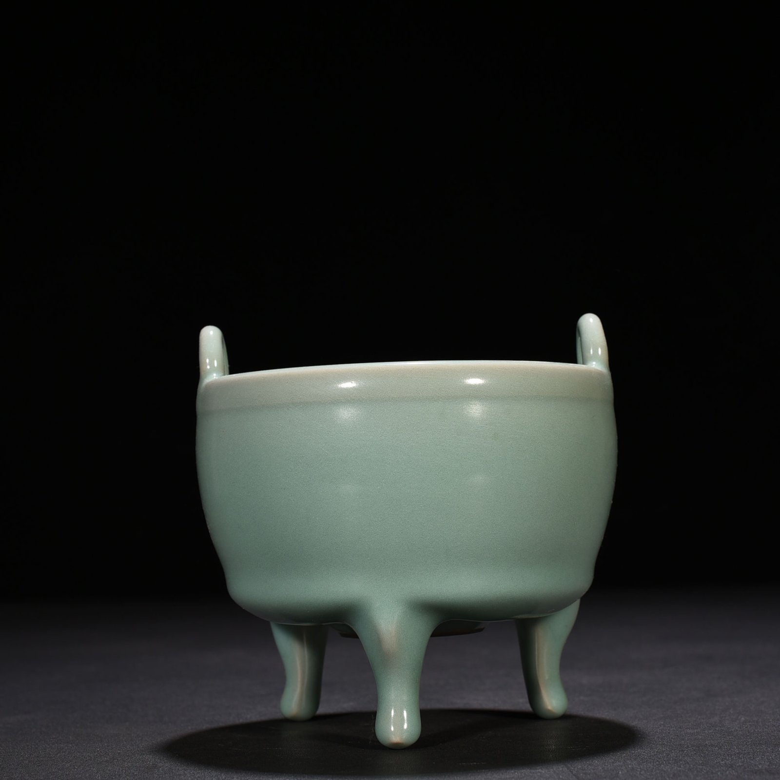 Song Dynasty Longquan kiln pink green glaze bridge ear stove