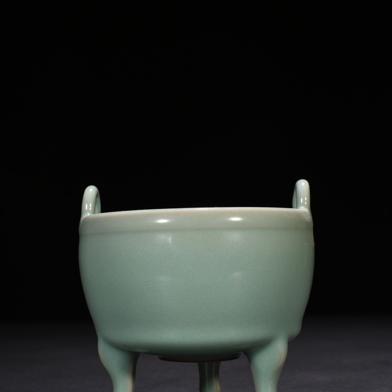 Song Dynasty Longquan kiln pink green glaze bridge ear stove