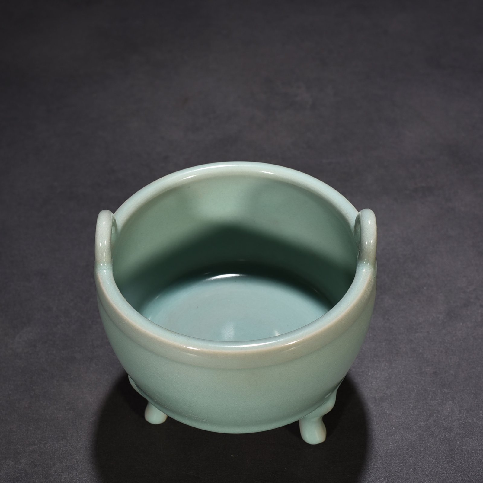 Song Dynasty Longquan kiln pink green glaze bridge ear stove