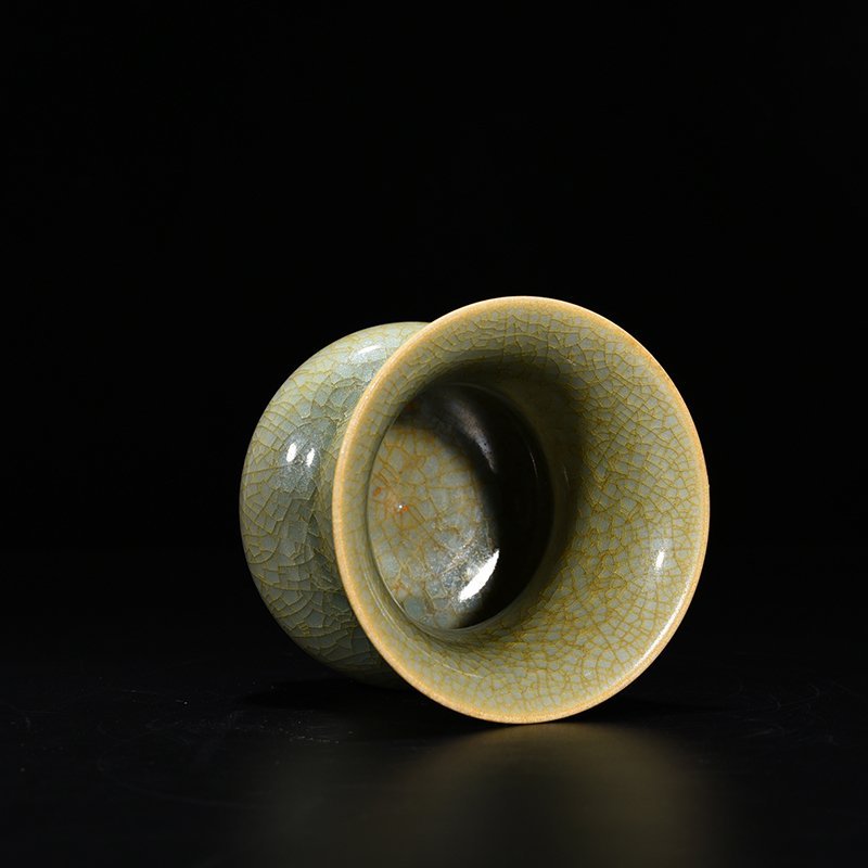 Song Dynasty Longquan kiln pink celadon glaze slag bucket
