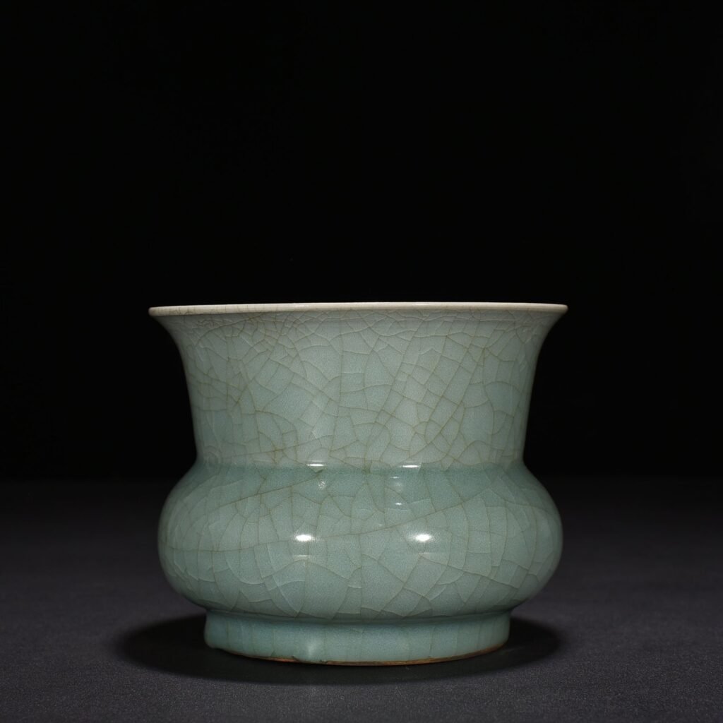Song Dynasty Longquan kiln pink celadon glaze slag bucket