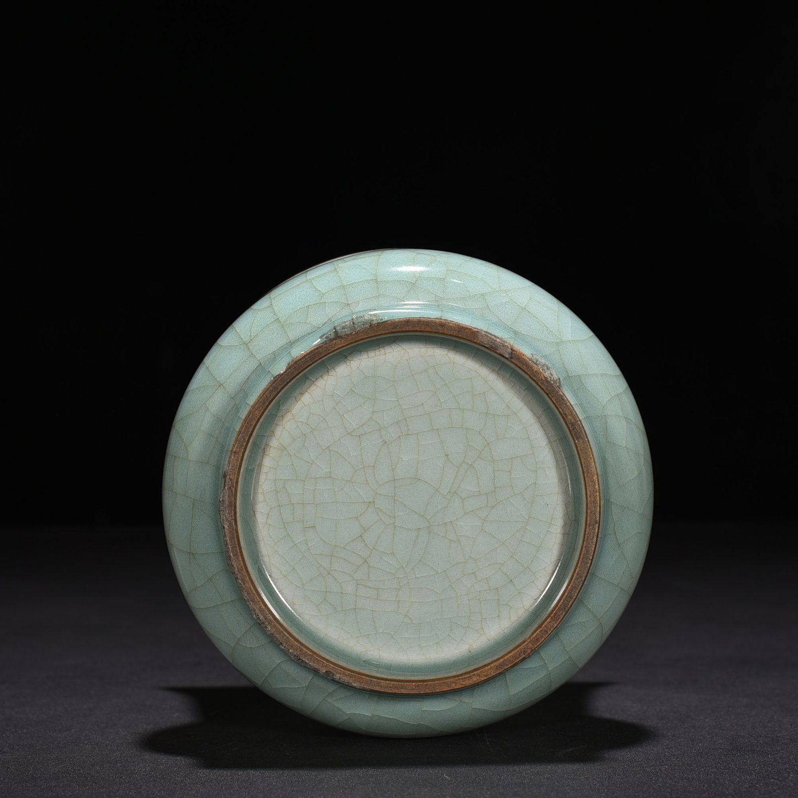 Song Dynasty Longquan kiln pink celadon glaze slag bucket