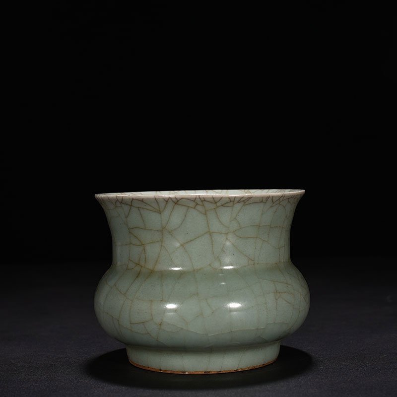 Song Dynasty Longquan kiln pink green glaze dregs bucket tea dregs bucket