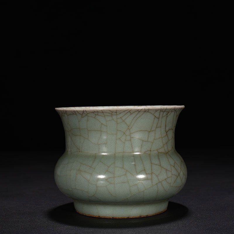 Song Dynasty Longquan kiln pink green glaze dregs bucket tea dregs bucket