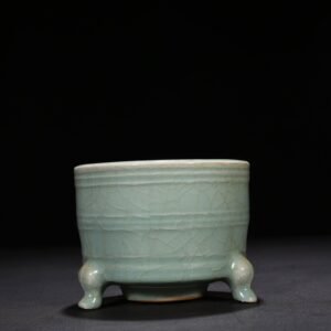 Song Dynasty Longquan kiln pink celadon glaze dazzling pattern burial furnace