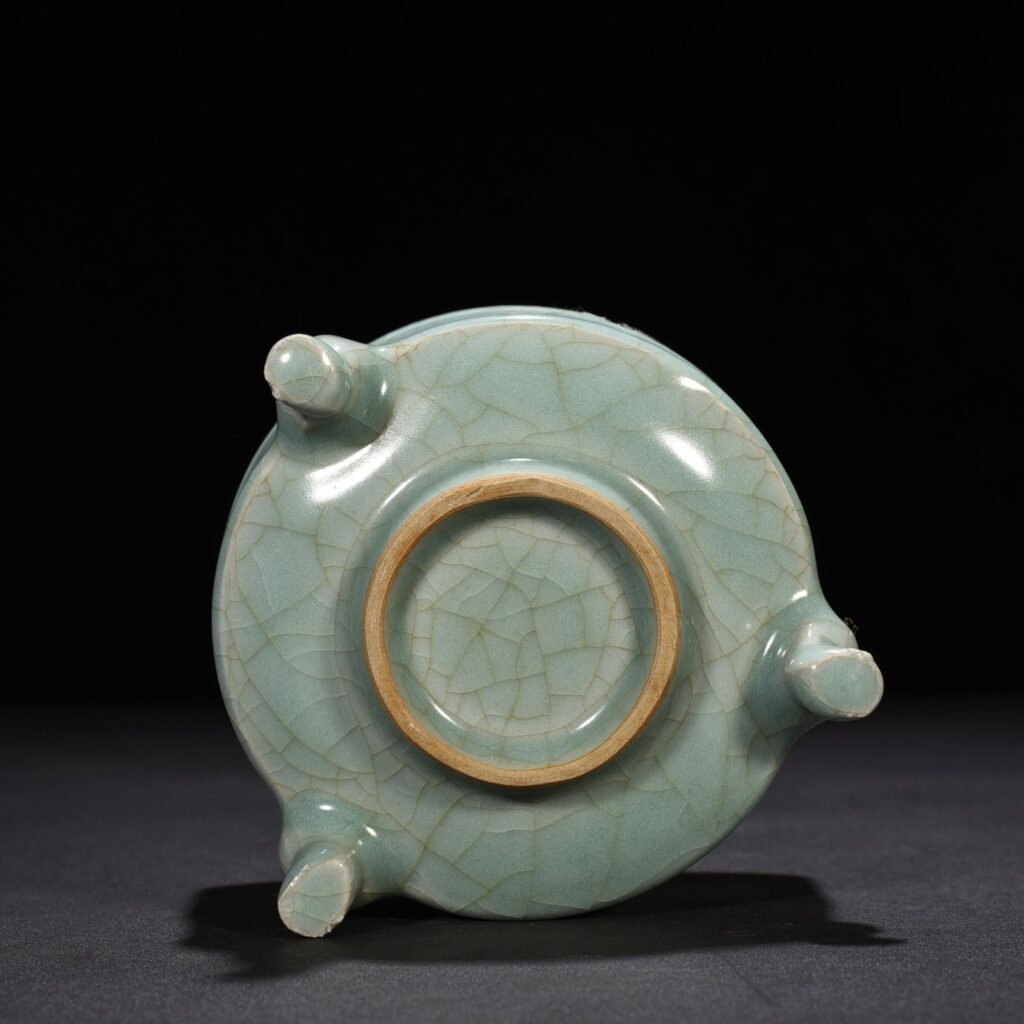 Song Dynasty Longquan kiln pink celadon glaze dazzling pattern burial furnace