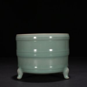 Song Dynasty Longquan kiln pink celadon glaze dazzling pattern