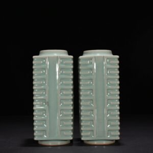 Song Dynasty Longquan kiln pink celadon glaze Cong style vase