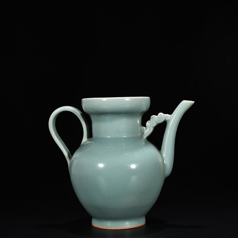 Song Dynasty Longquan kiln pink celadon glaze pot with plate mouth