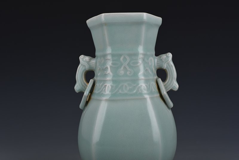 Song Dynasty Longquan kiln pink celadon glaze with six-sided amphorae Antique antique porcelain old goods collection