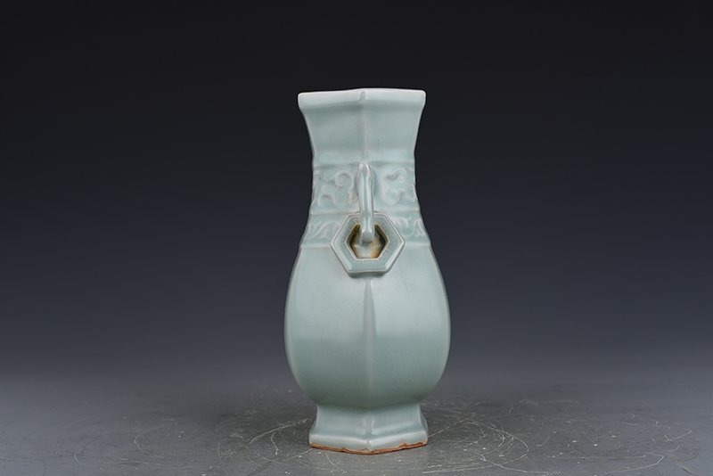 Song Dynasty Longquan kiln pink celadon glaze with six-sided amphorae Antique antique porcelain old goods collection