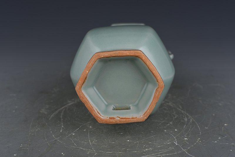 Song Dynasty Longquan kiln pink celadon glaze with six-sided amphorae Antique antique porcelain old goods collection