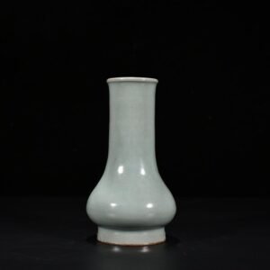Song Dynasty Longquan kiln pink celadon glaze vase