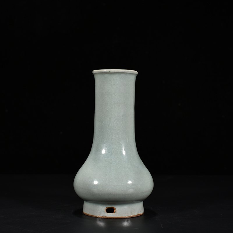 Song Dynasty Longquan kiln pink celadon glaze vase