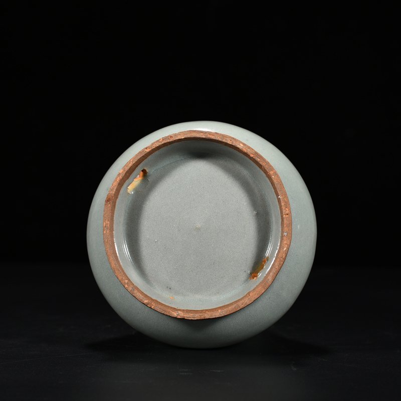 Song Dynasty Longquan kiln pink celadon glaze vase