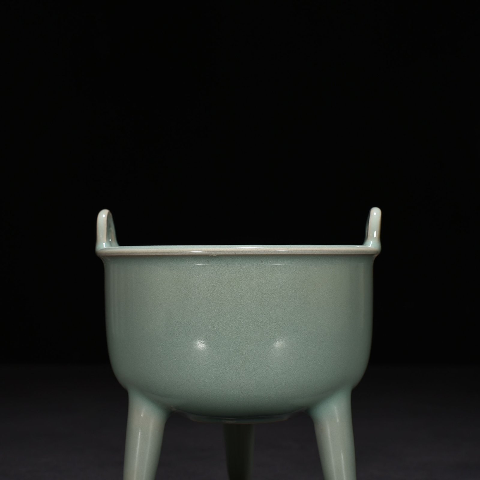Song Dynasty Longquan kiln pink celadon glaze tube foot double ear furnace
